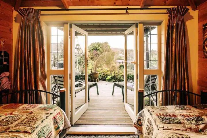 Starry Nights Cabin Fever Waikino Bagian luar foto